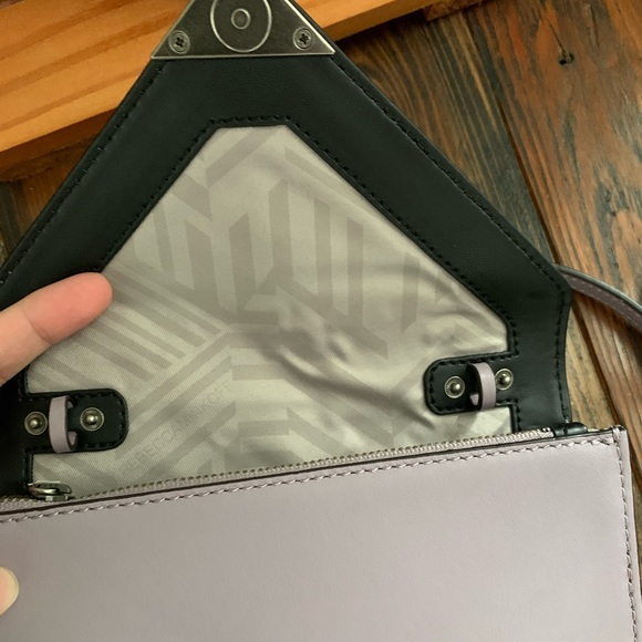 Light purple crossbody bag - Picture 3 of 3